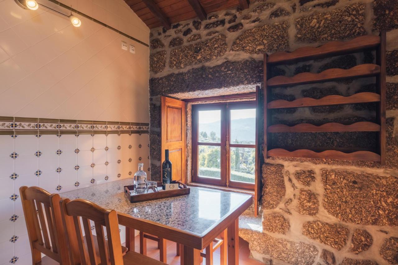 Gasthaus Quinta Do Outeiro Resende Exterior foto